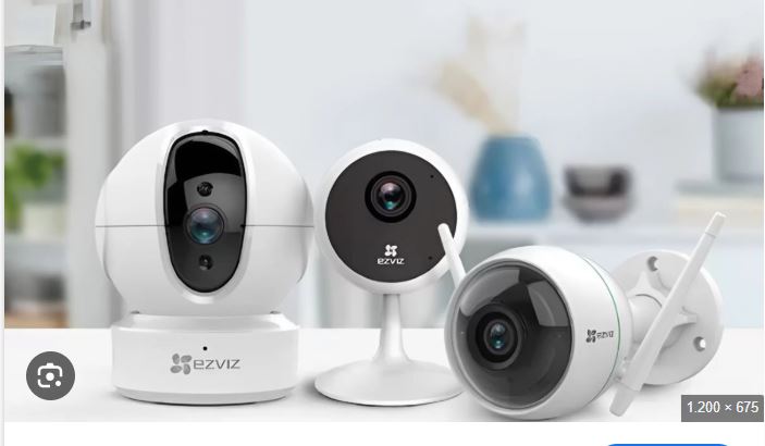 So sánh camera có dây và camera không dây — độ phân giải, cách triển khai, độ bền, tính bảo mật, môi trường & quy mô triển khai